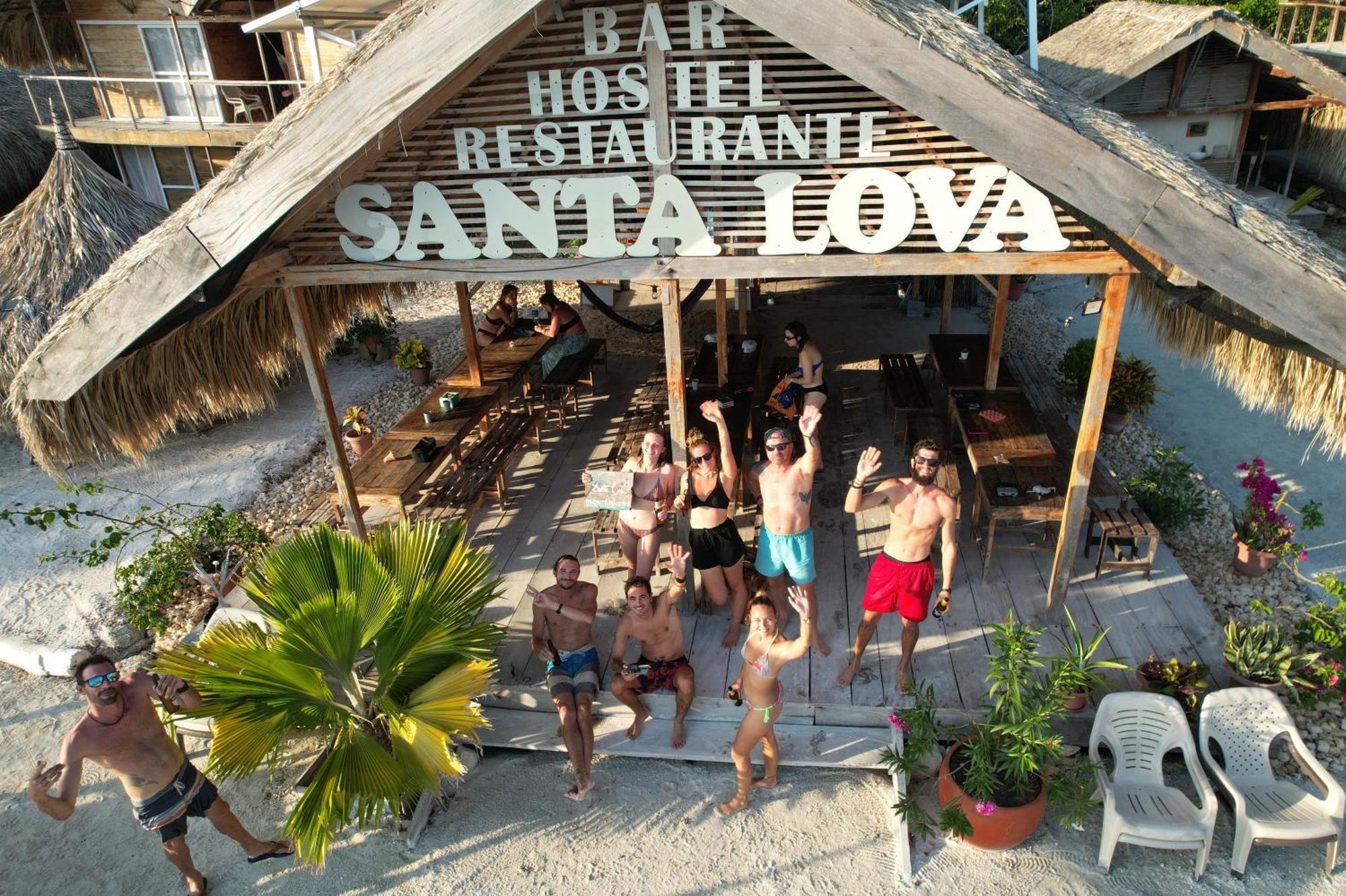 Santa Lova Eco-Hostel Isla Tintipan Tintipan Island Buitenkant foto